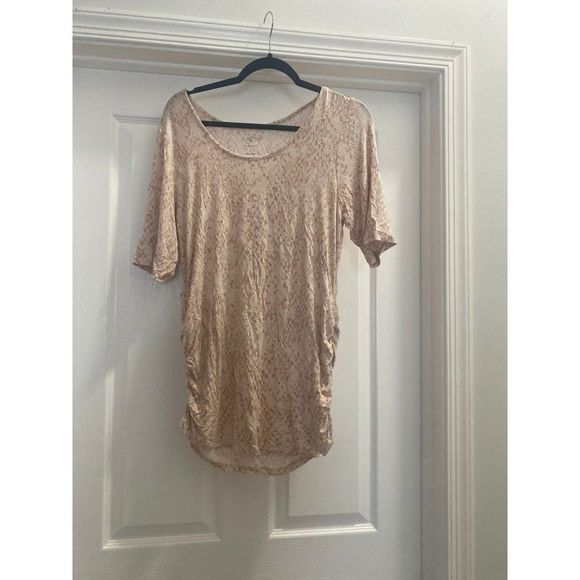 a:glow Women's T-Shirts Large - Picture 1 of 3